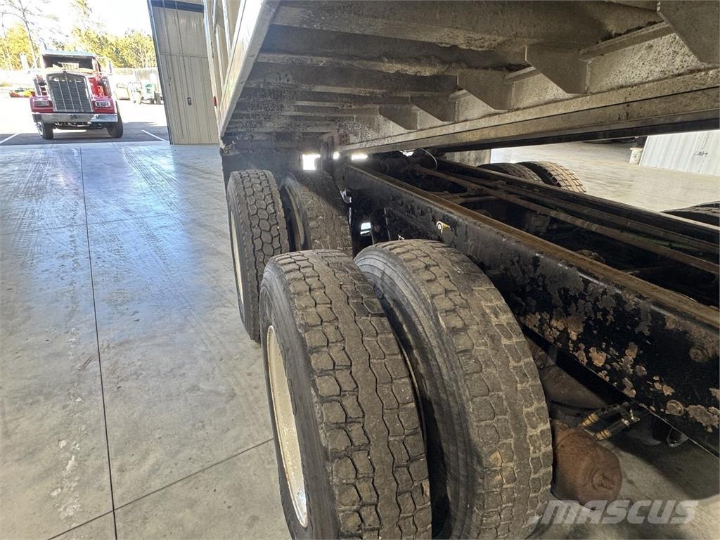 Kenworth T800 Самоскиди