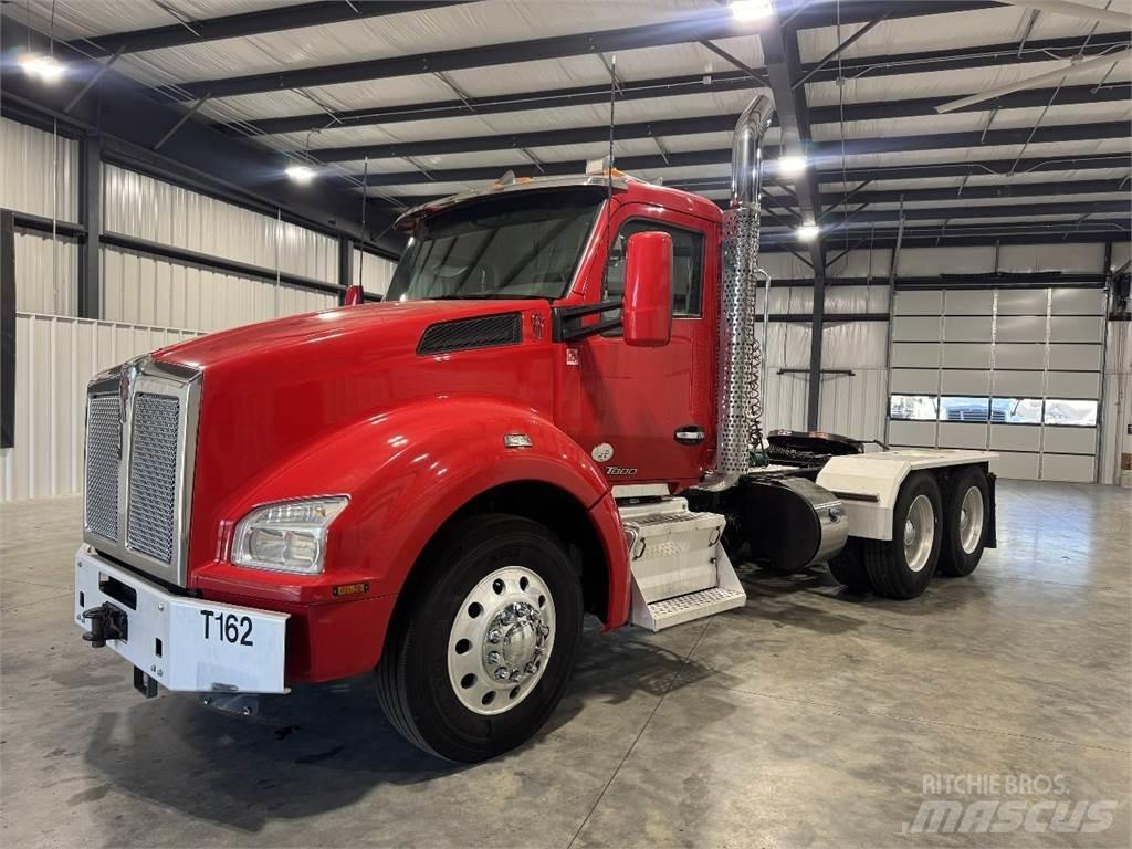 Kenworth T880 Тягачі