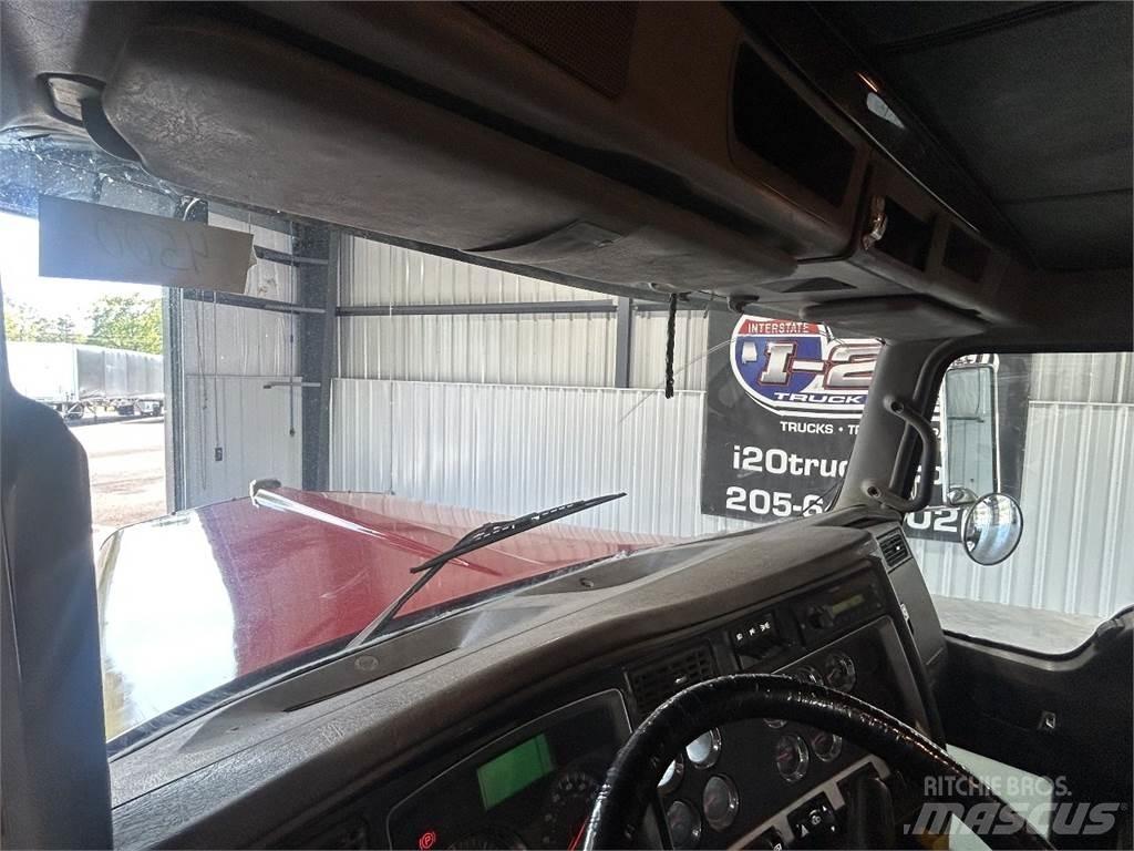 Kenworth W900 Тягачі