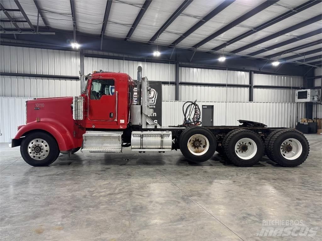 Kenworth W900 Тягачі
