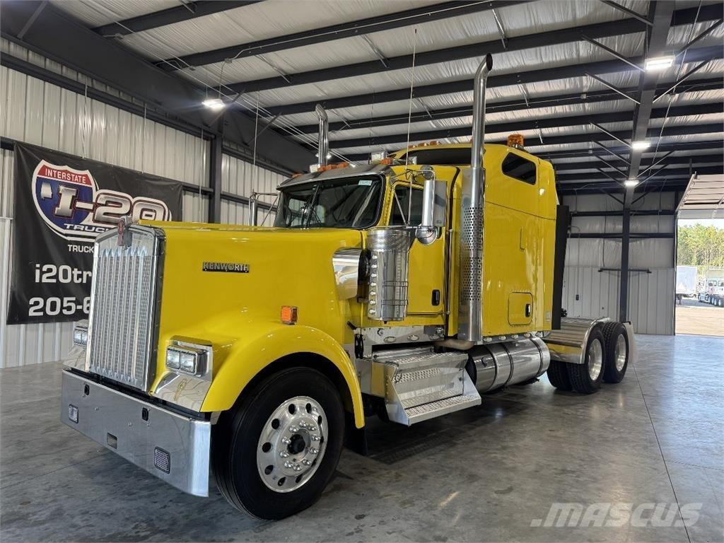 Kenworth W900L Тягачі