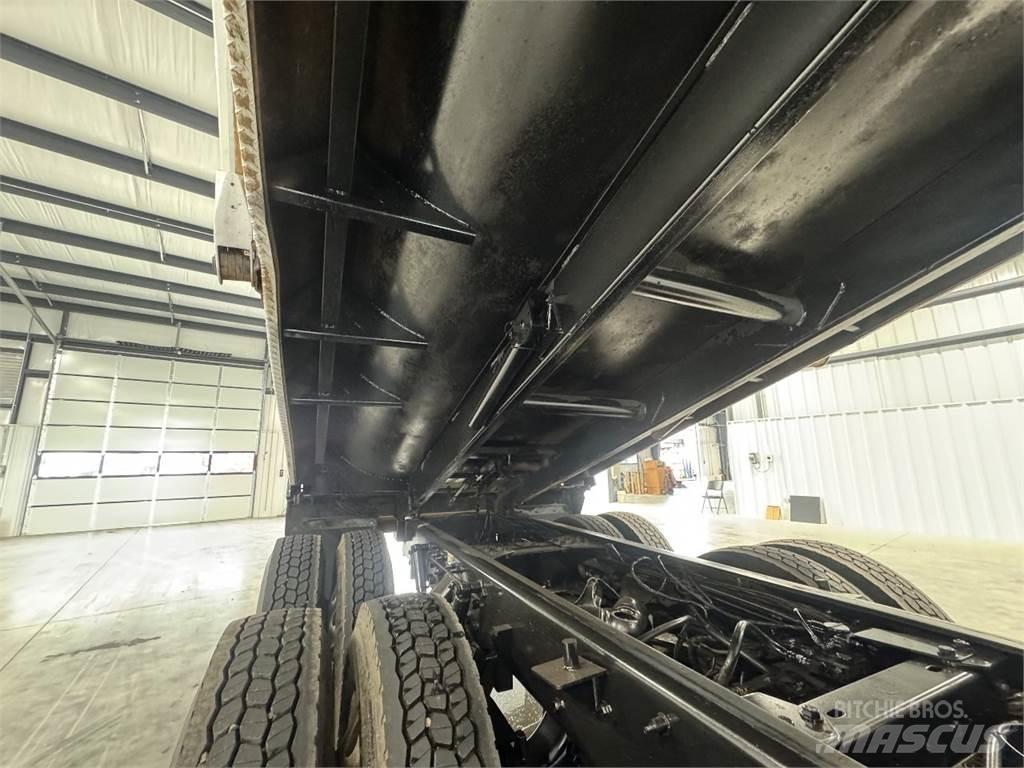 Kenworth W990 Самоскиди