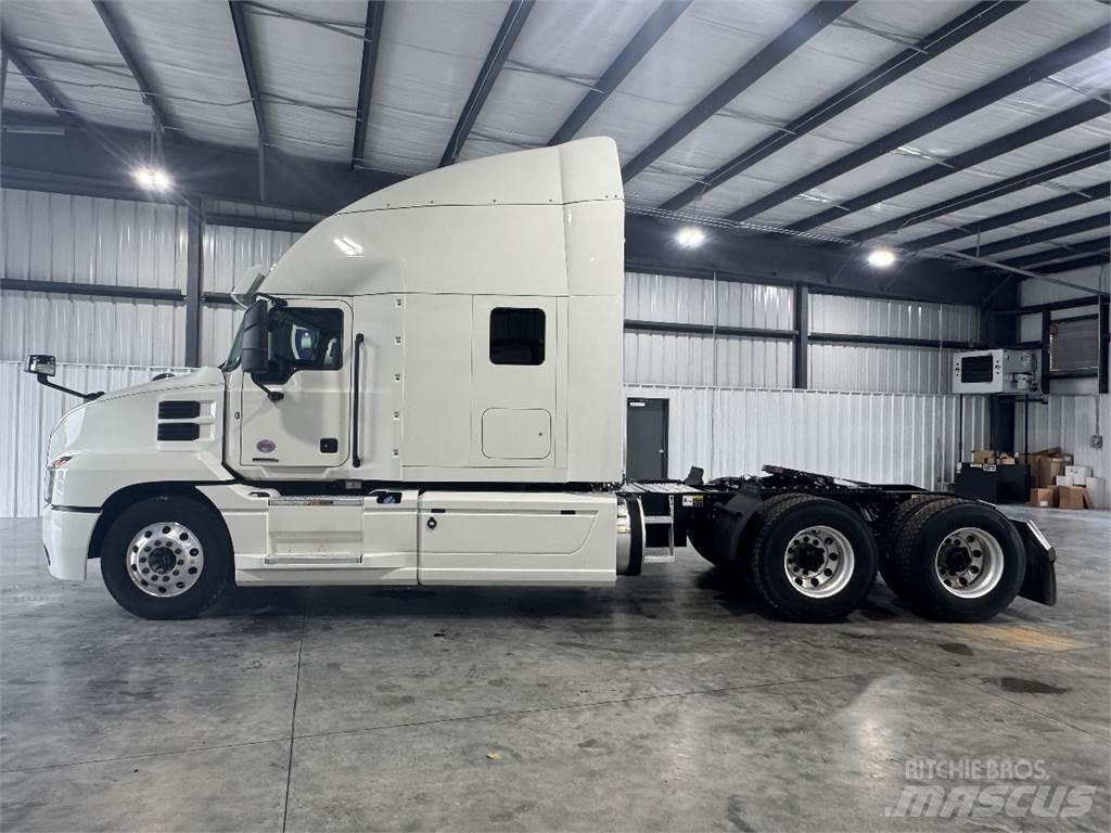 Mack AN64T Тягачі