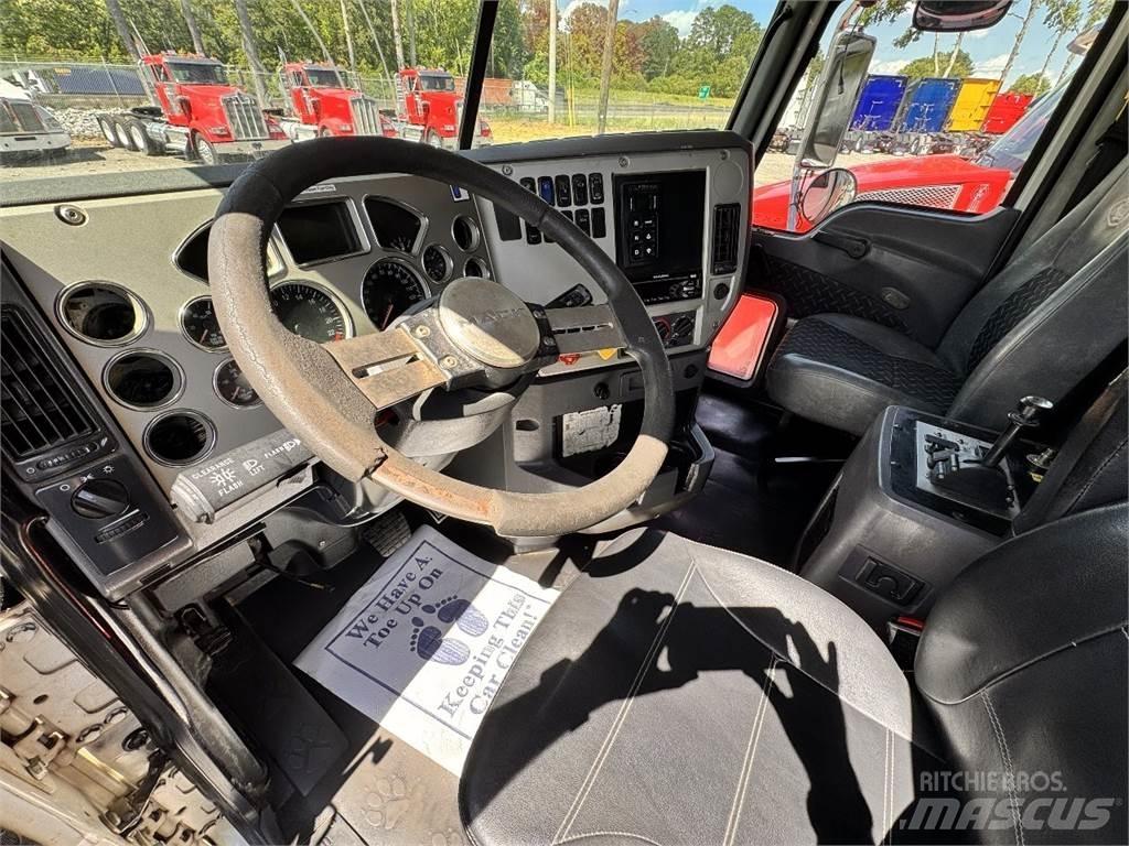 Mack GU713 Самоскиди