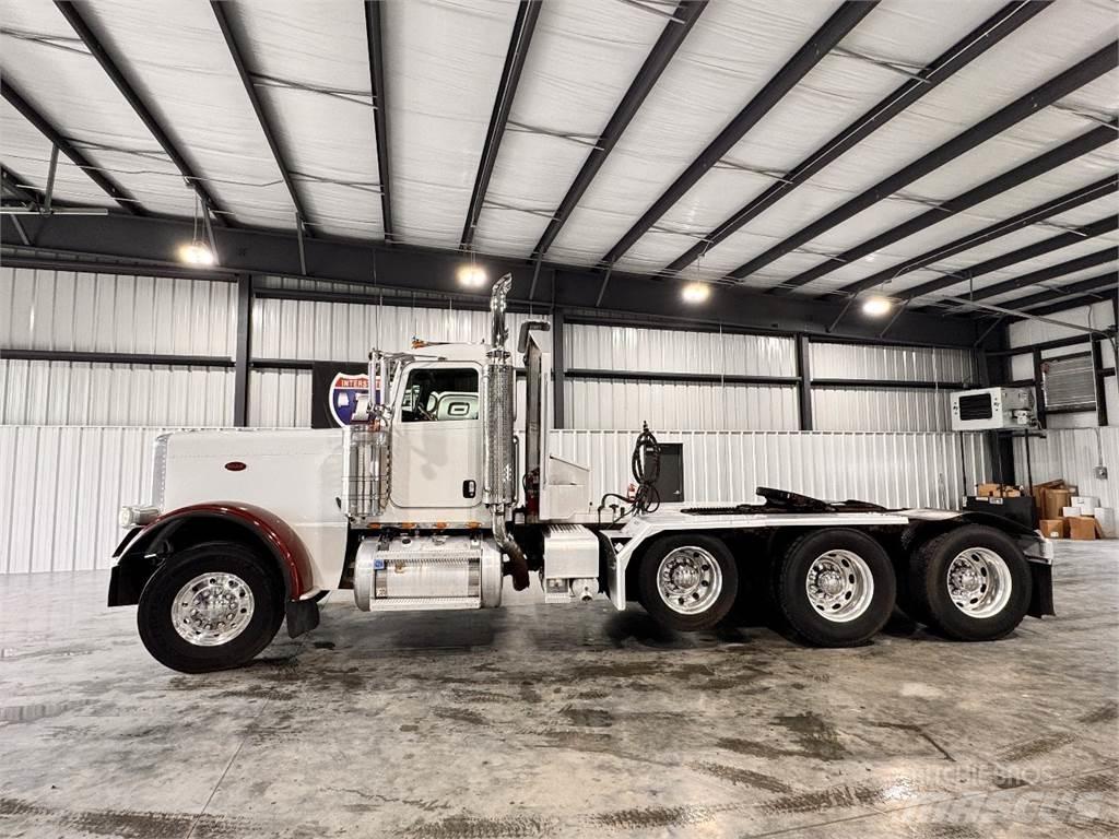Peterbilt 389 Тягачі