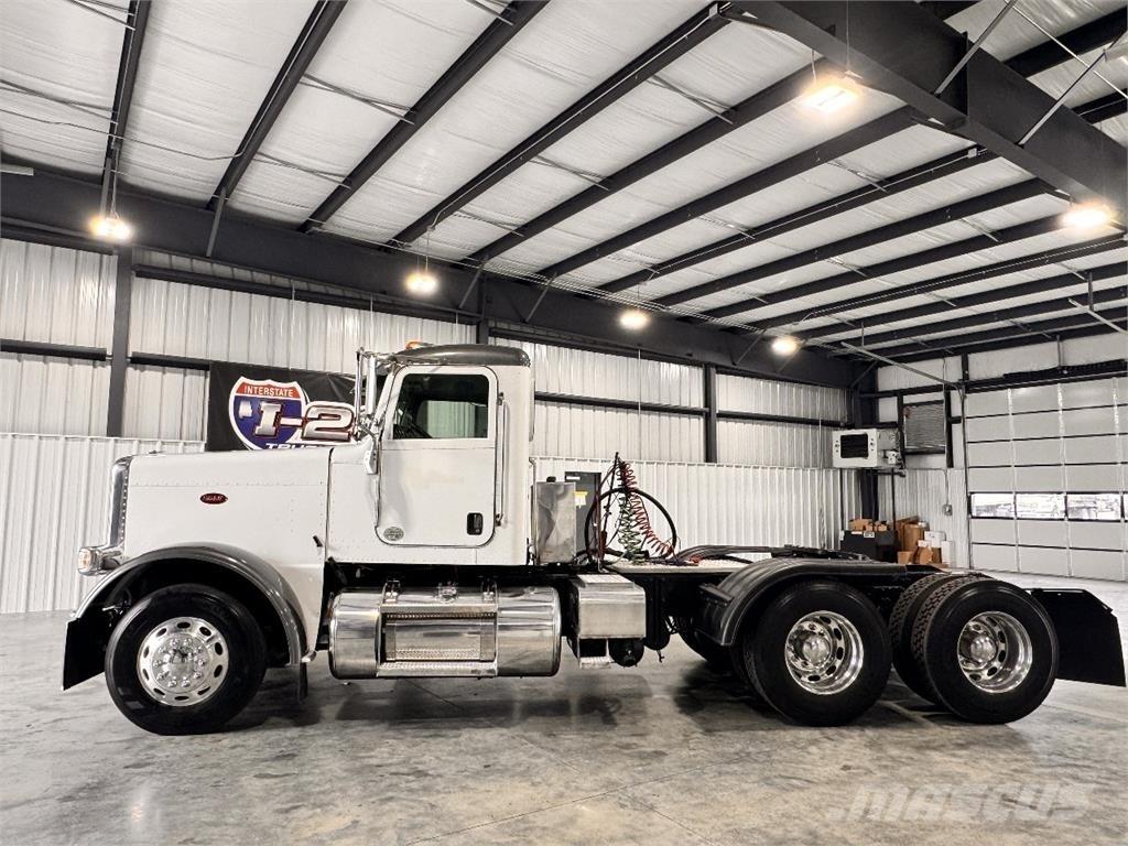 Peterbilt 389 Тягачі