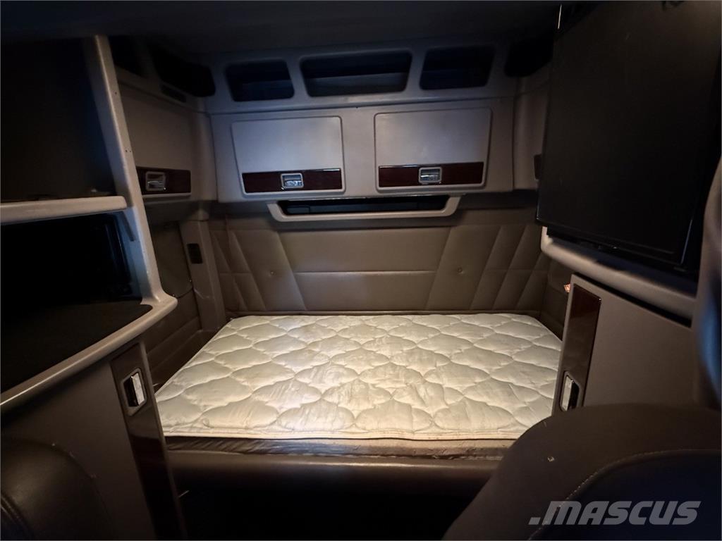 Peterbilt 389 Тягачі