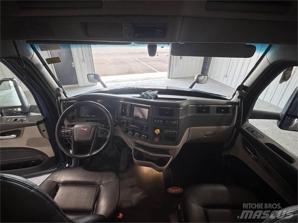 Peterbilt 579 Тягачі
