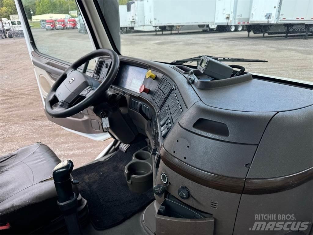 Volvo VNL42T300 Тягачі