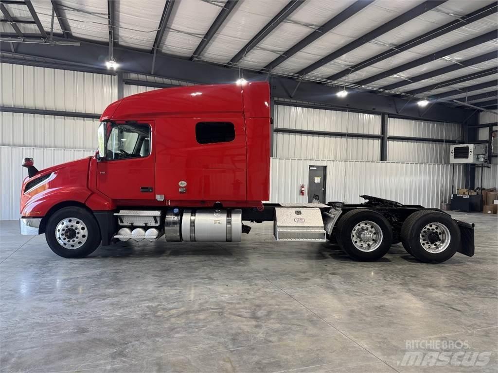 Volvo VNL64T740 Тягачі