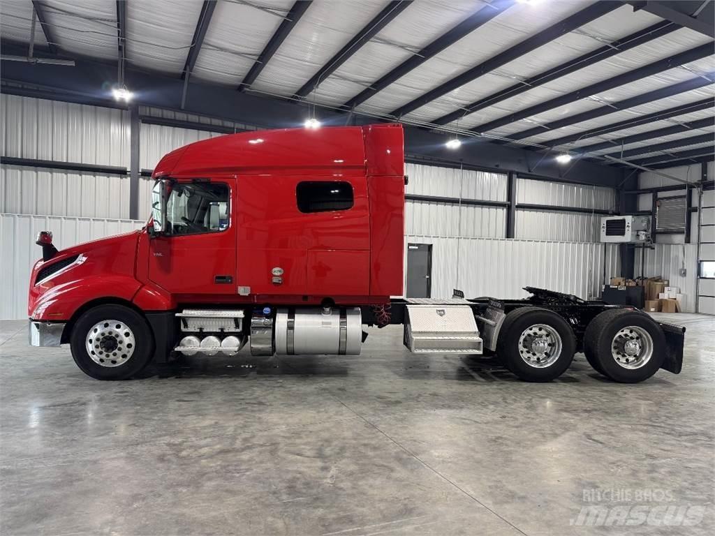 Volvo VNL64T740 Тягачі