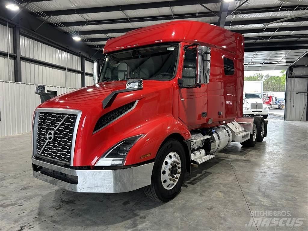 Volvo VNL64T740 Тягачі