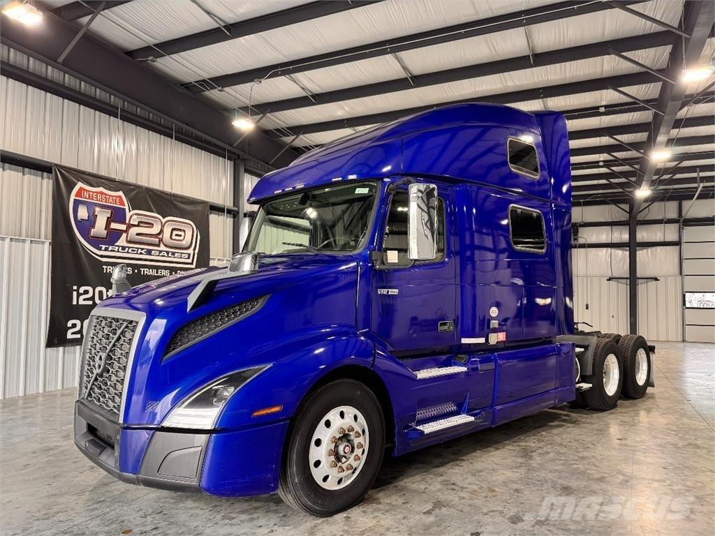 Volvo VNL860 Тягачі