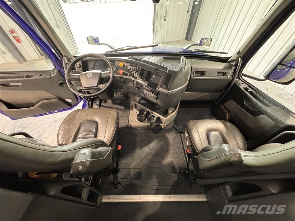 Volvo VNL860 Тягачі