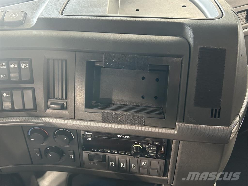 Volvo VNL860 Тягачі