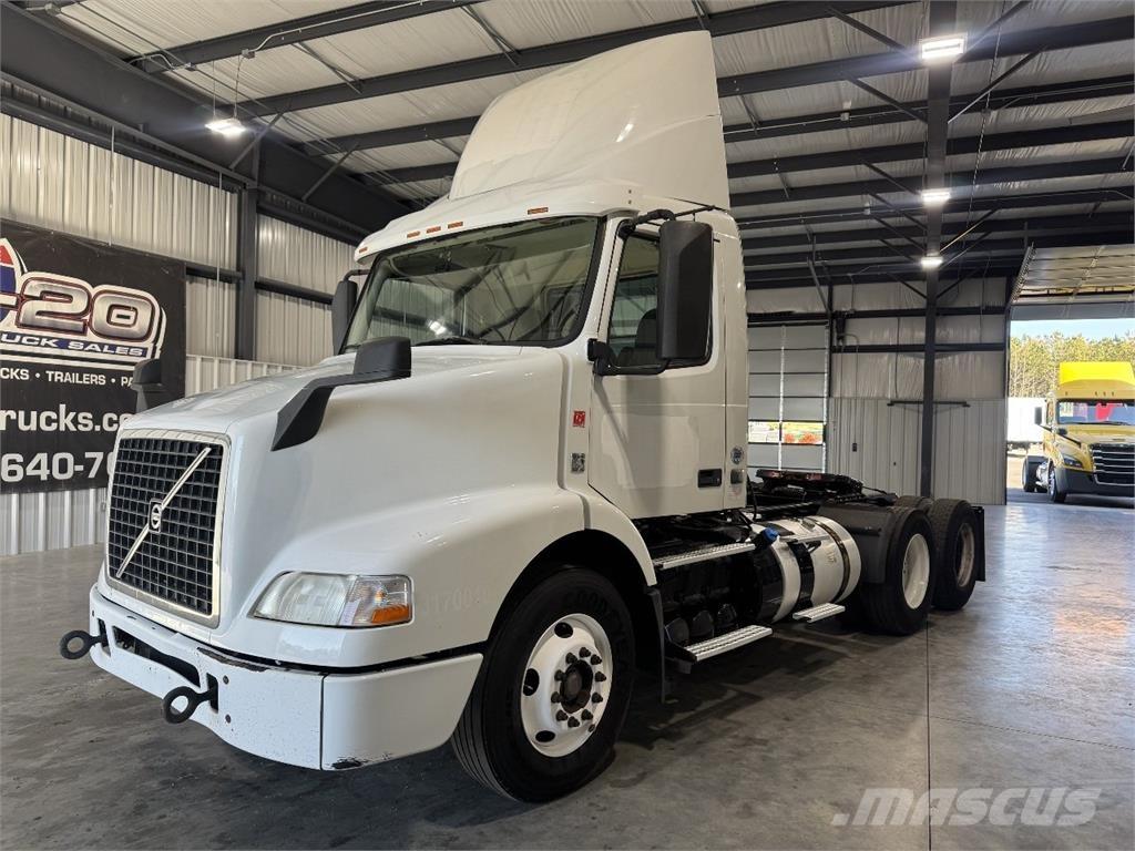 Volvo VNM Тягачі