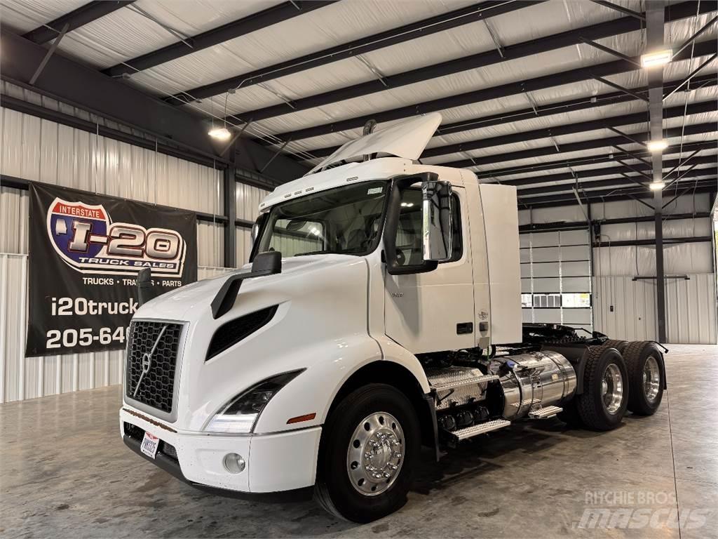 Volvo VNR64T300 Тягачі