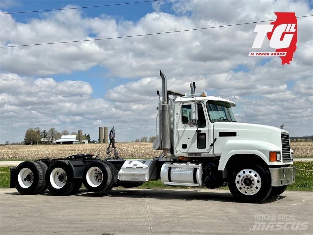 Mack CH613 Тягачі