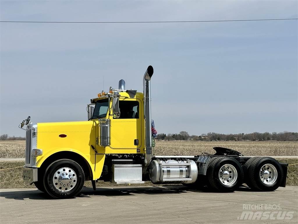 Peterbilt 389 Тягачі