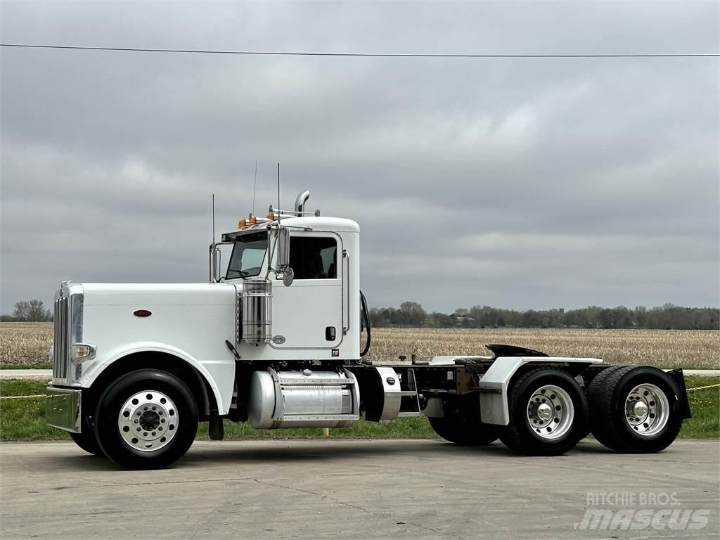 Peterbilt 389 Тягачі