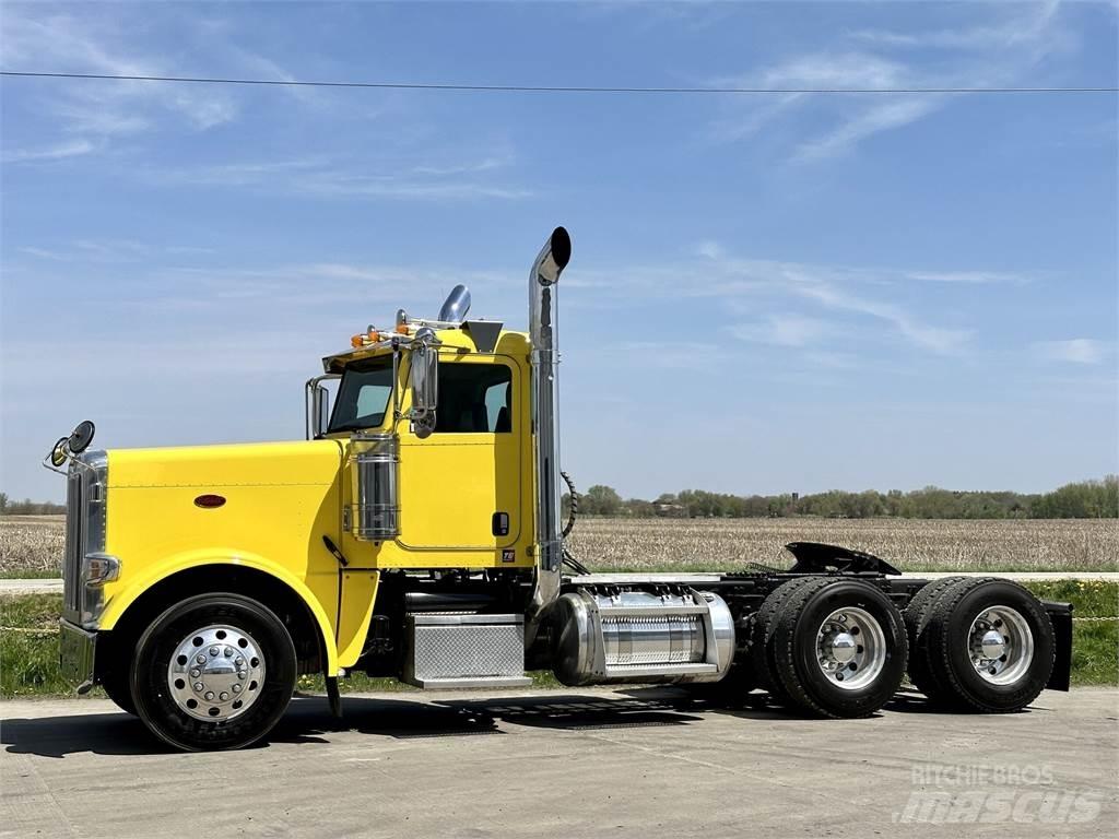 Peterbilt 389 Тягачі