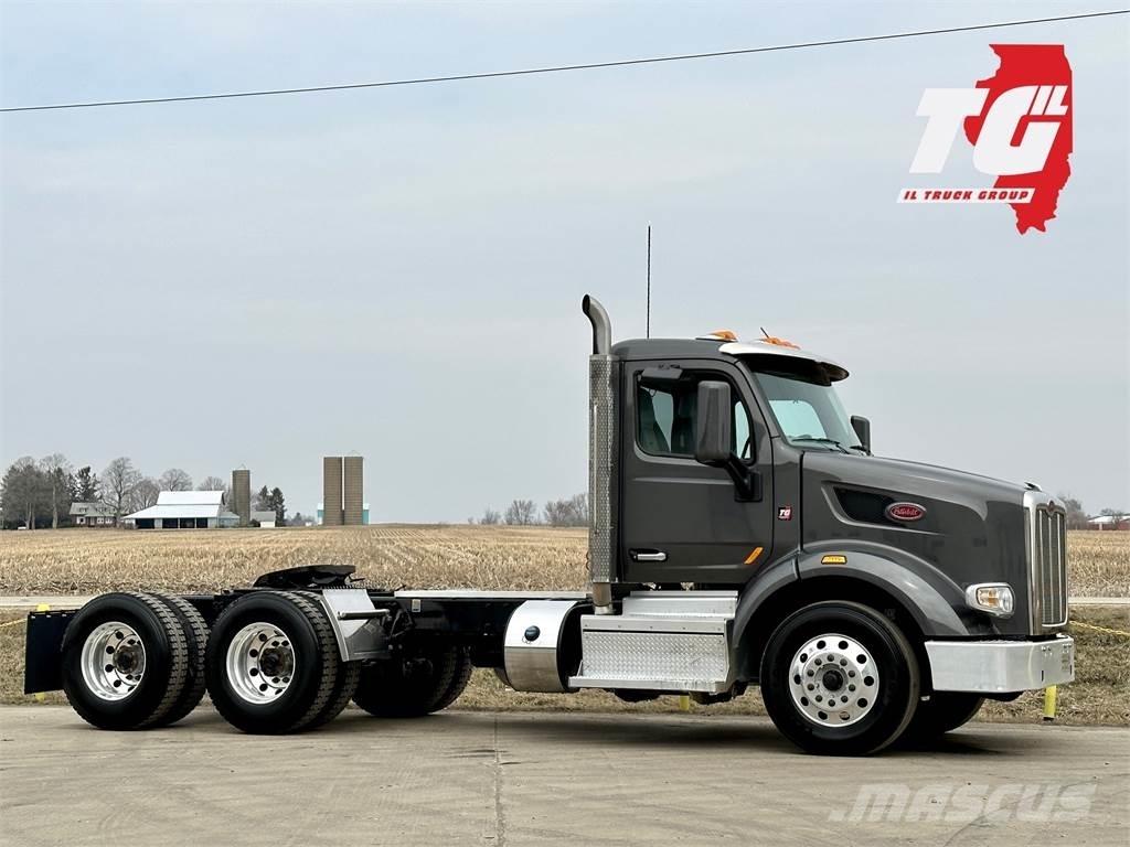 Peterbilt 567 Тягачі