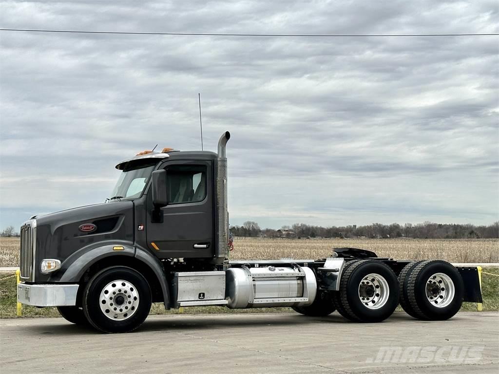 Peterbilt 567 Тягачі