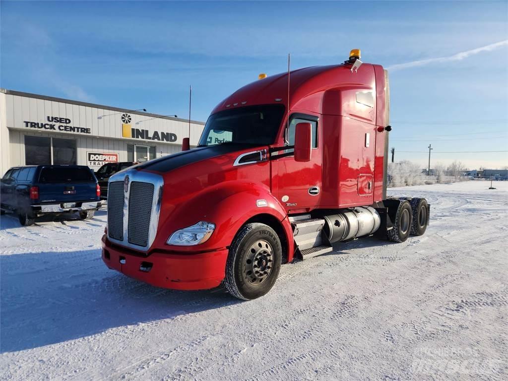 Kenworth T680 Тягачі