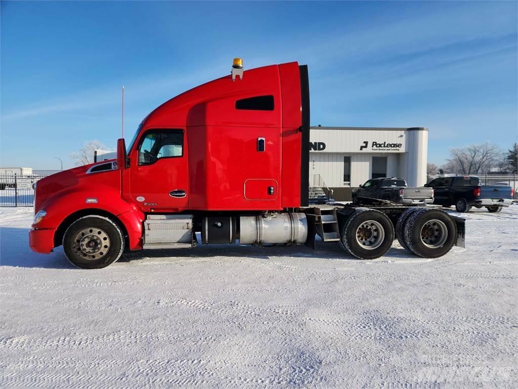 Kenworth T680 Тягачі