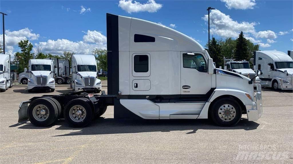 Kenworth T680 Тягачі