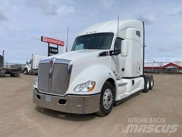 Kenworth T680 Тягачі