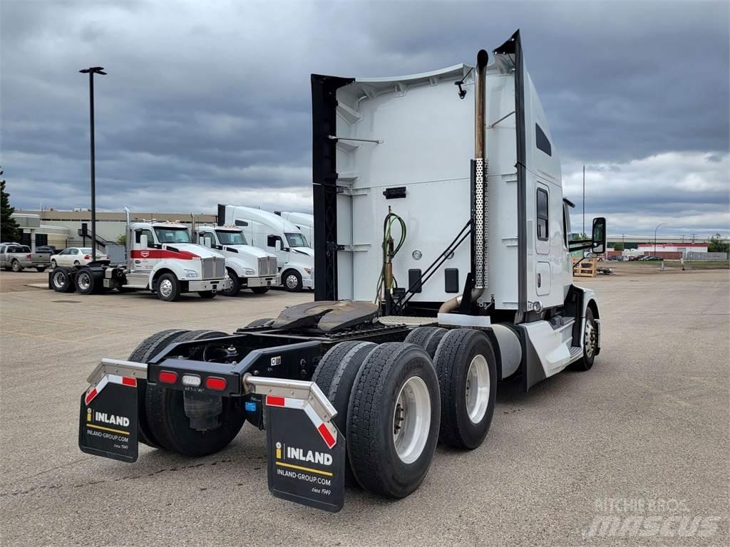 Kenworth T680 Тягачі