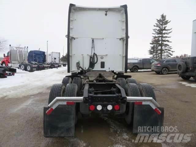 Kenworth T680 Тягачі