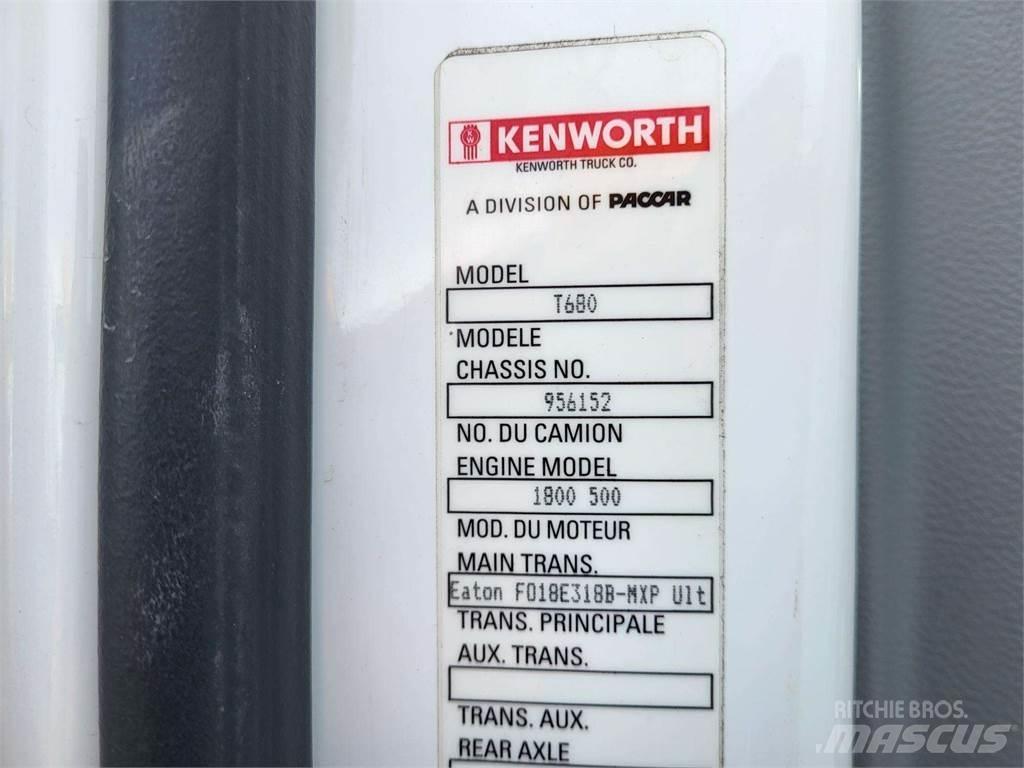 Kenworth T680 Тягачі