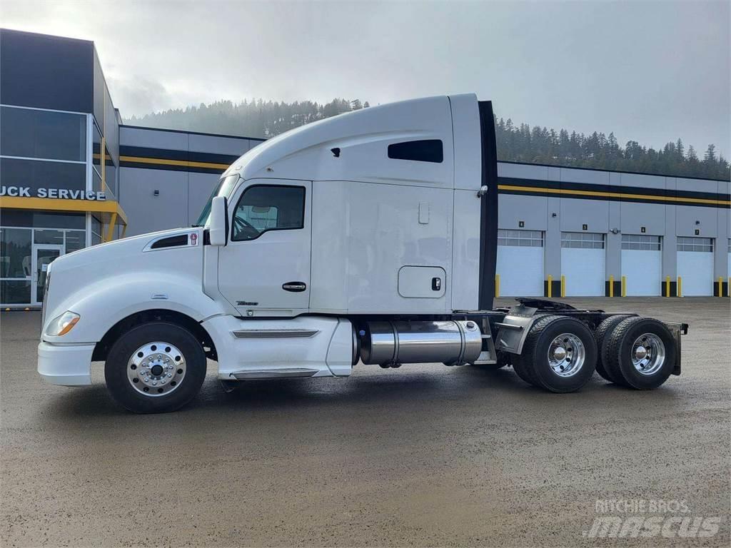 Kenworth T680 Тягачі