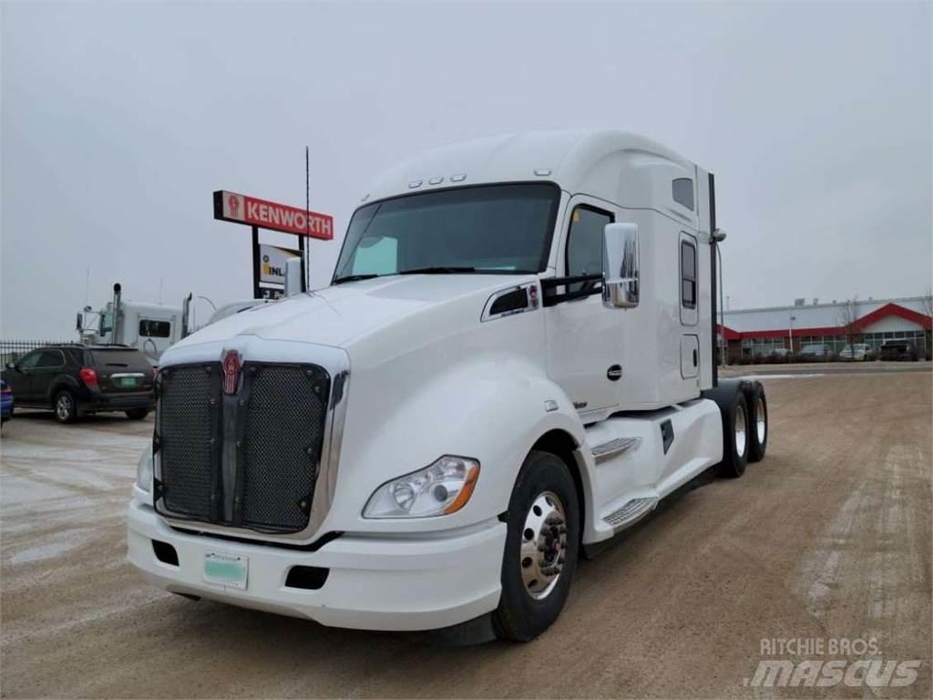 Kenworth T680 Тягачі