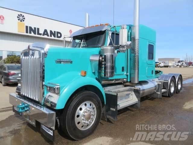 Kenworth W900 Тягачі