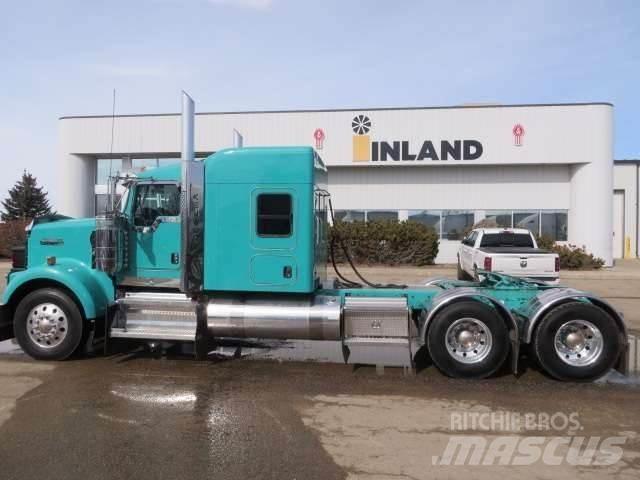 Kenworth W900 Тягачі