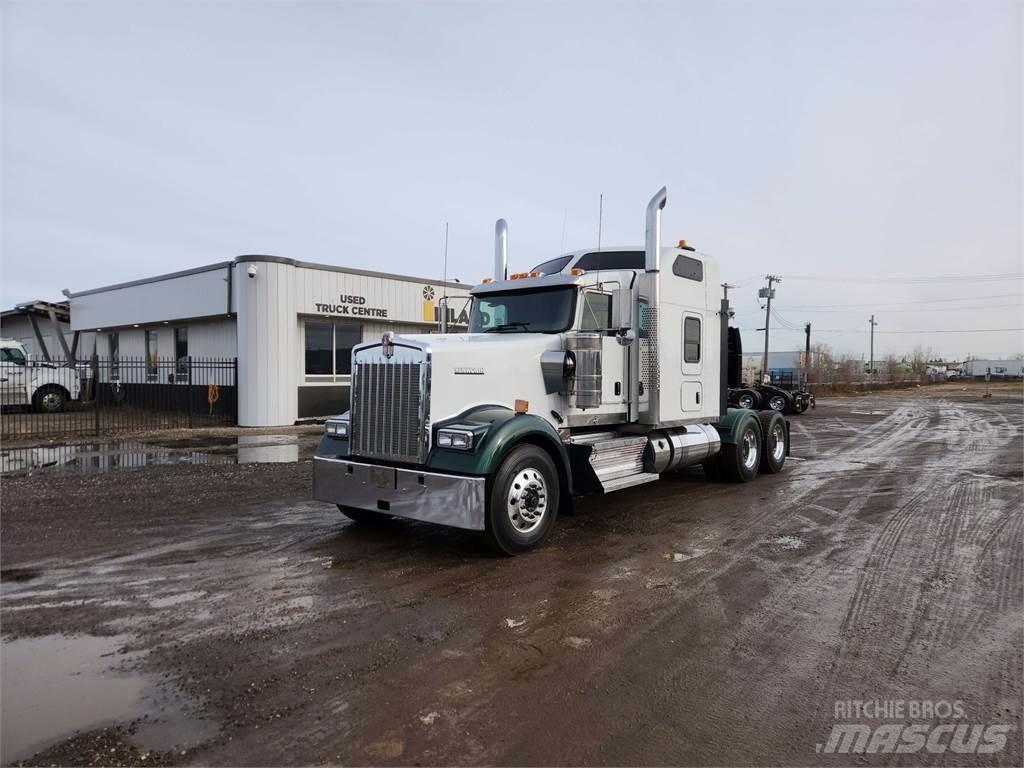 Kenworth W900L Тягачі