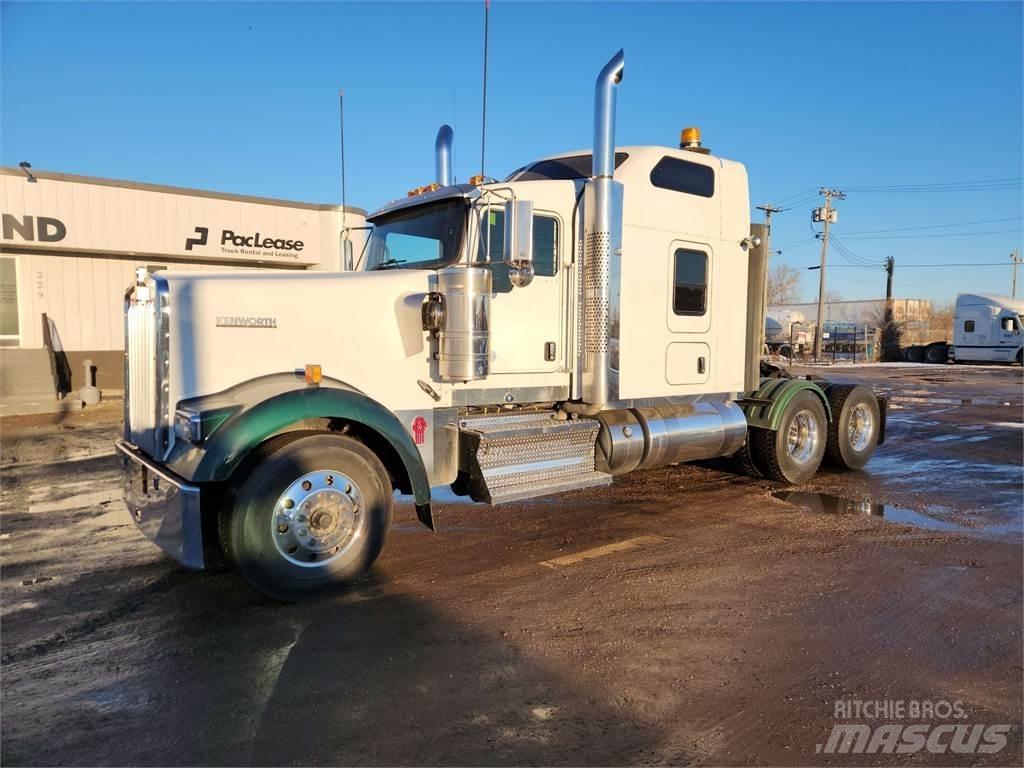 Kenworth W900L Тягачі