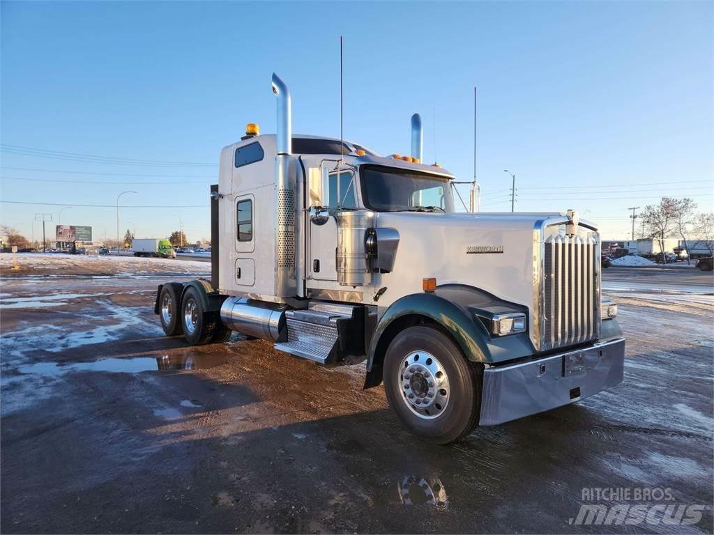 Kenworth W900L Тягачі