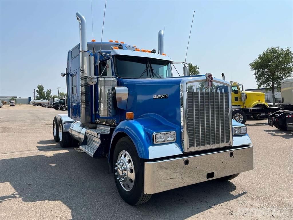 Kenworth W900L Тягачі