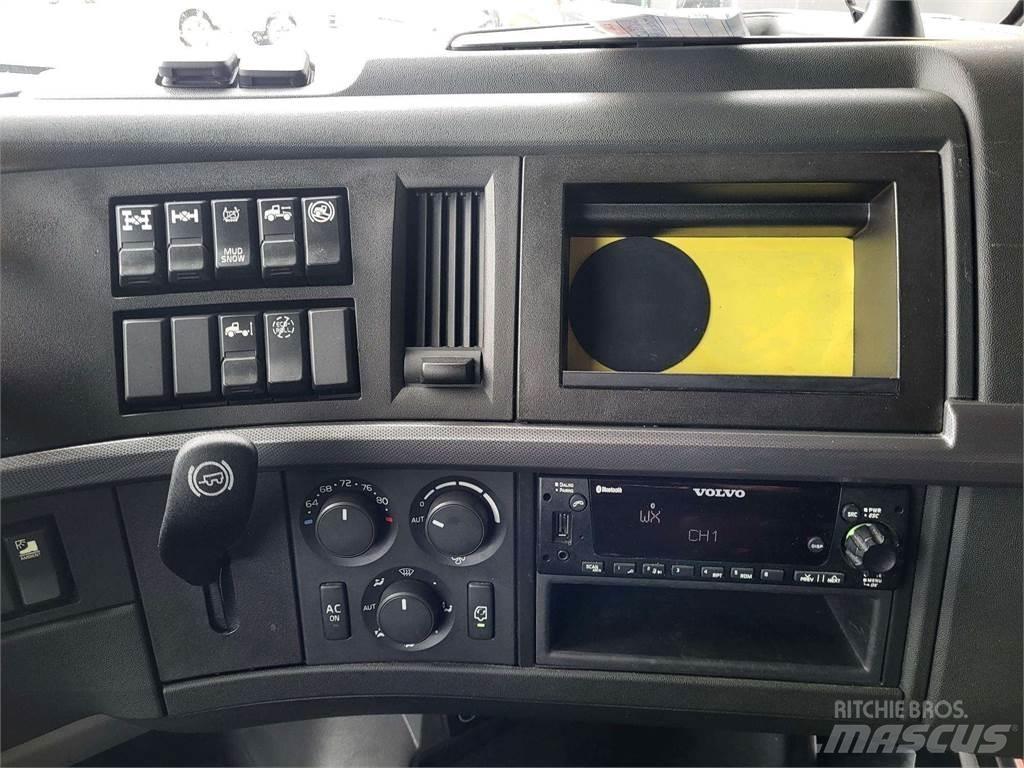 Volvo VNL 760 Шасі з кабіною