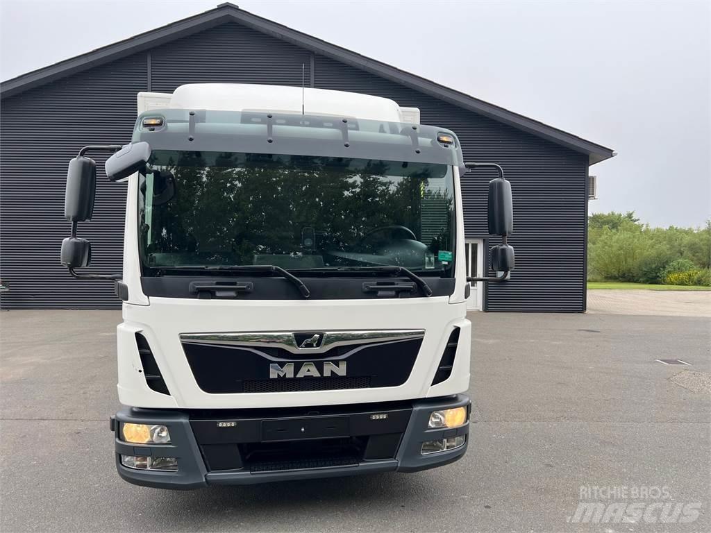 MAN TGL 12.220 Фургони