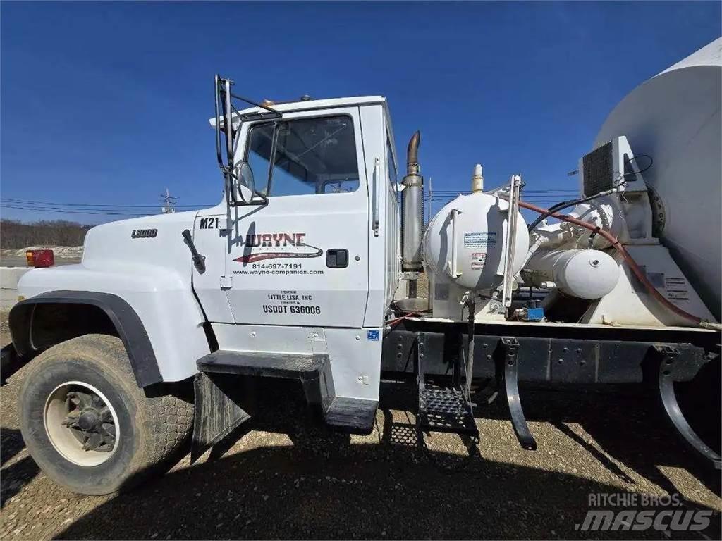 Ford L9000 Інше обладнання