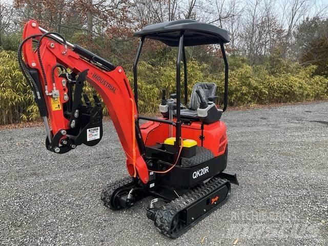 AGT QK20R Гусеничні екскаватори