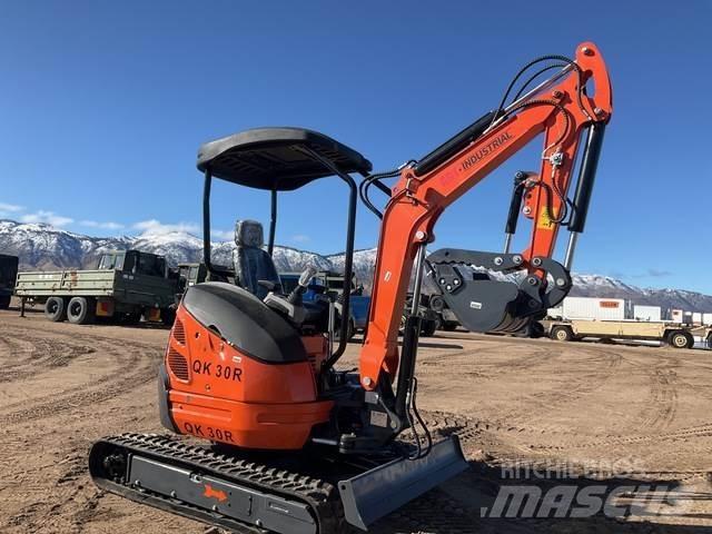 AGT QK30R Гусеничні екскаватори