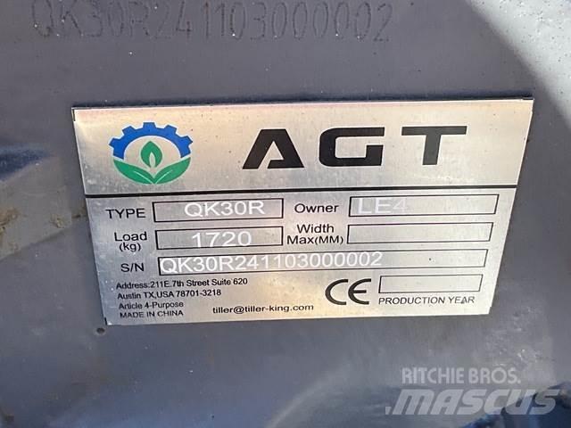AGT QK30R Гусеничні екскаватори