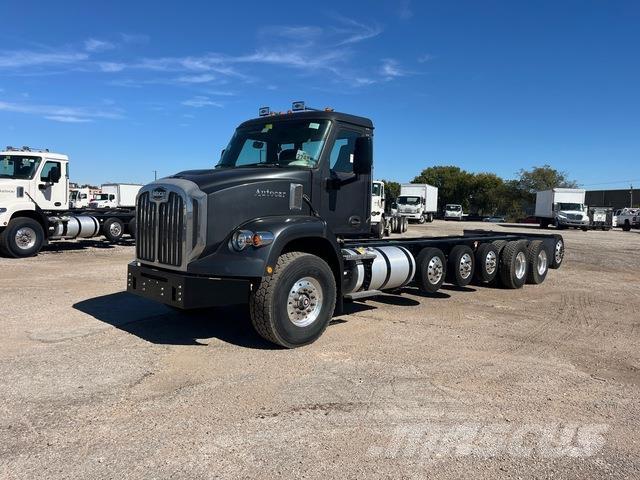 Autocar DC64 Кабіни