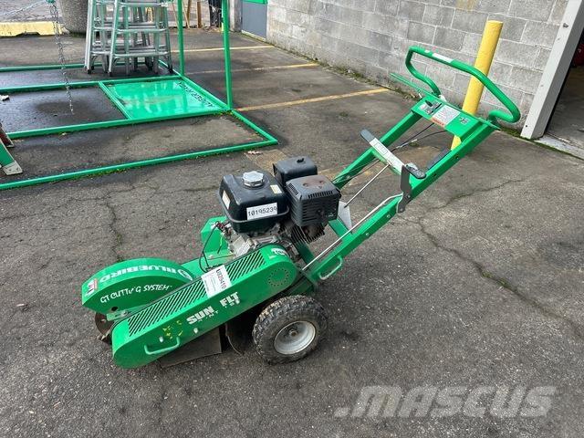 Blue Bird SG13 Машини для подрібнення пнів